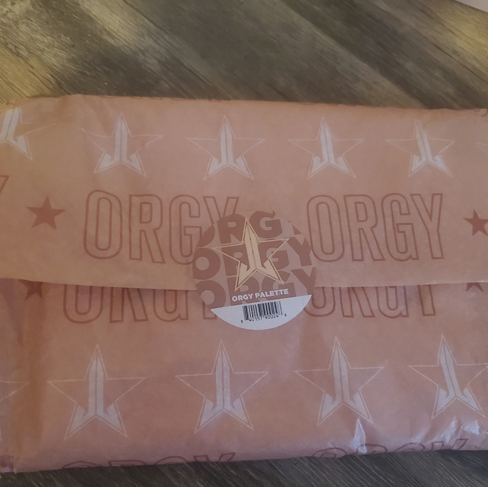 Brand new comes with box jsc orgy pallet